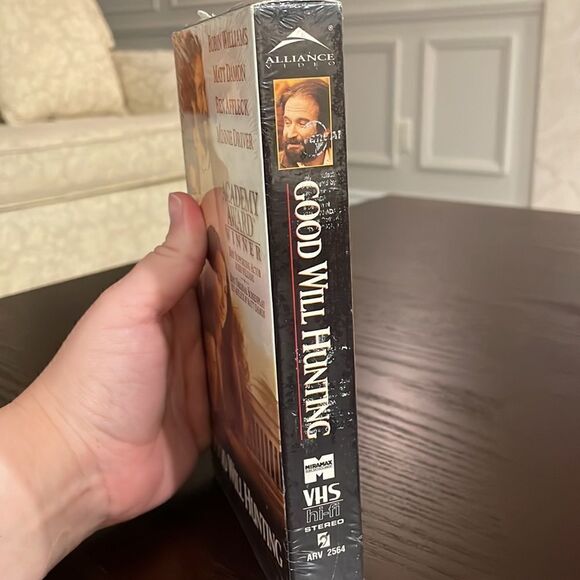 Good Will Hunting on VHS w Robin Williams Matt Damon Minnie Driver Ben Affleck - Picture 4 of 4